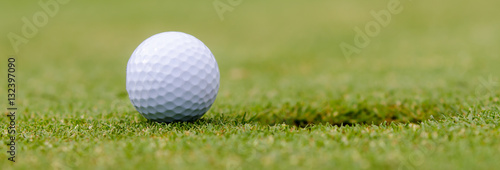 golfball einlochen