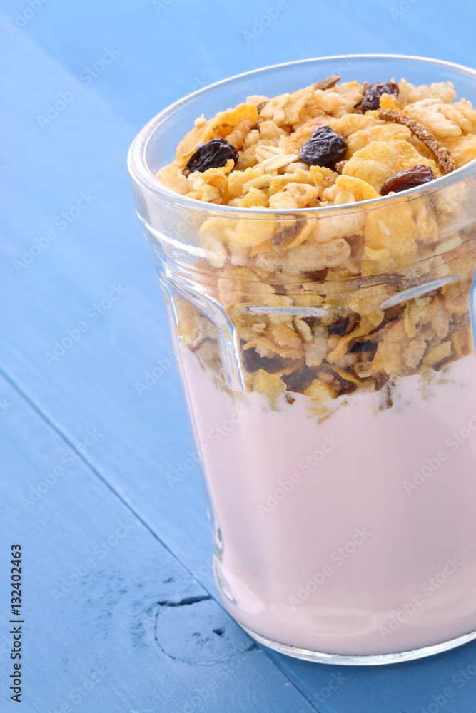 Berries yogurt parfait Berries yogurt parfait