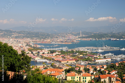 Veduta sul porto di La Spezia, Liguria, Italia