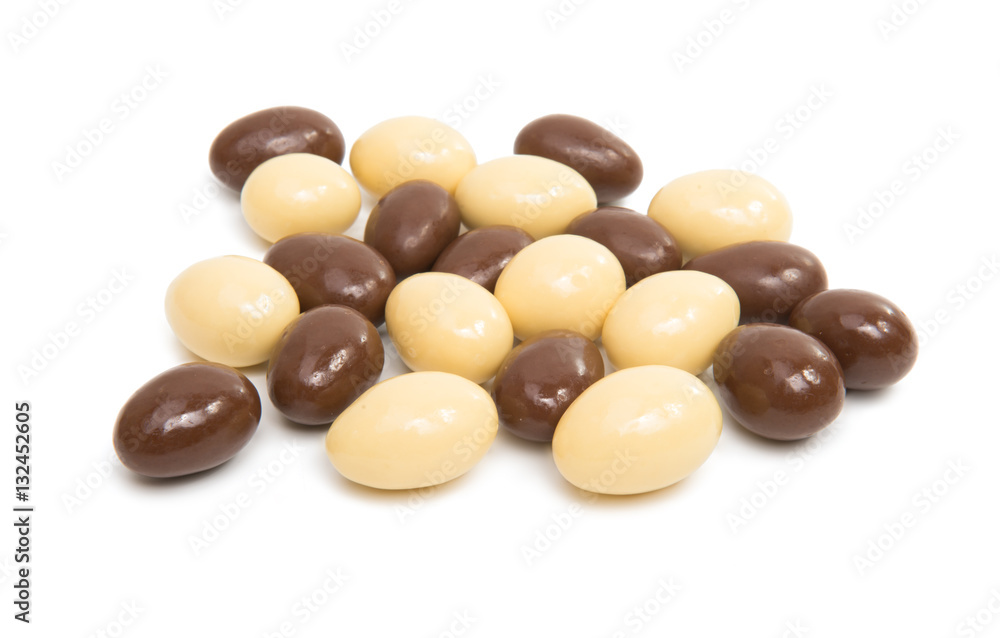 almonds in chocolate glaze almonds in chocolate glaze