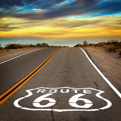 Aluminium schilderij Route 66 Route 66 markering op wegdek  © Felipe Sanchez