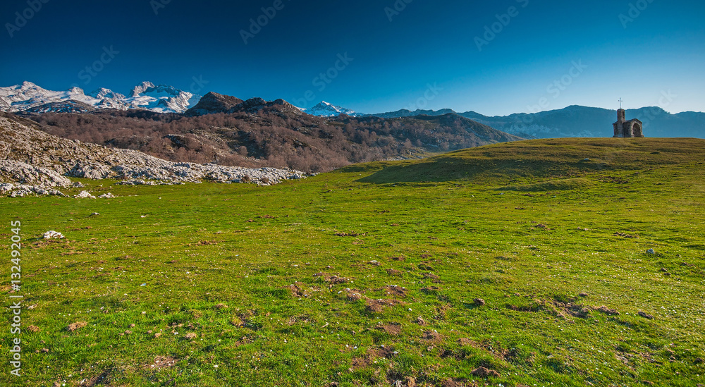 Fototapeta premium Beautiful mountain landscape with small lake in Picos de Europa, Spain