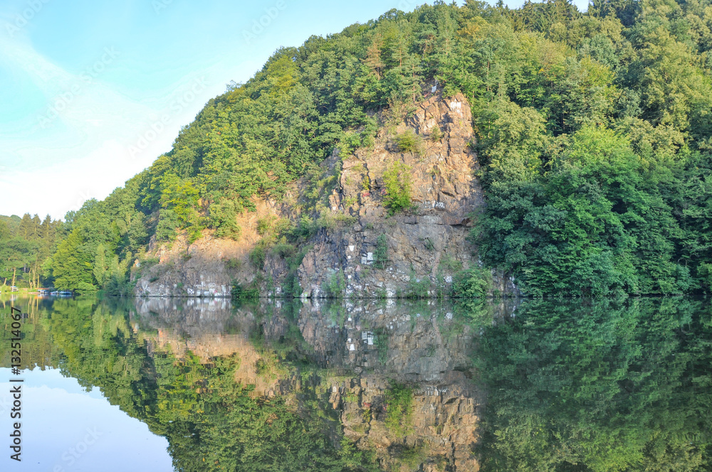 Wappenfelsen an der Talsperre Kriebstein