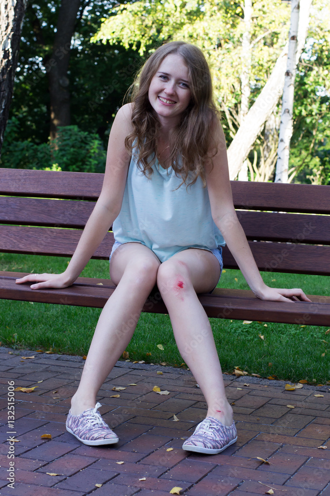 girl with a bruise on his knee girl with a bruise on his knee