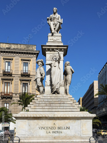 Italien, Sizilien,Catania, Denkmal von Vicenzo Bellini Im Park der Villa Bellini © David Brown