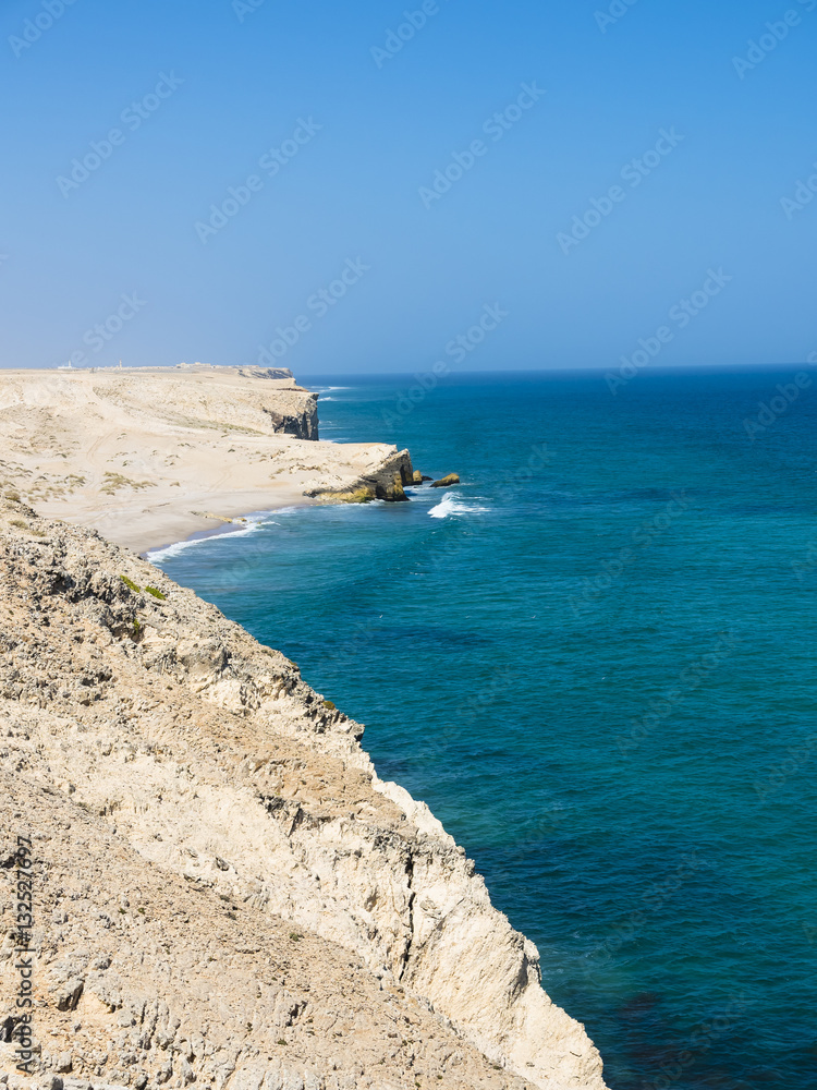 Arabien, Sultanat Oman, Ad Daffah, Steilküste bei Ash Sharqiyah South