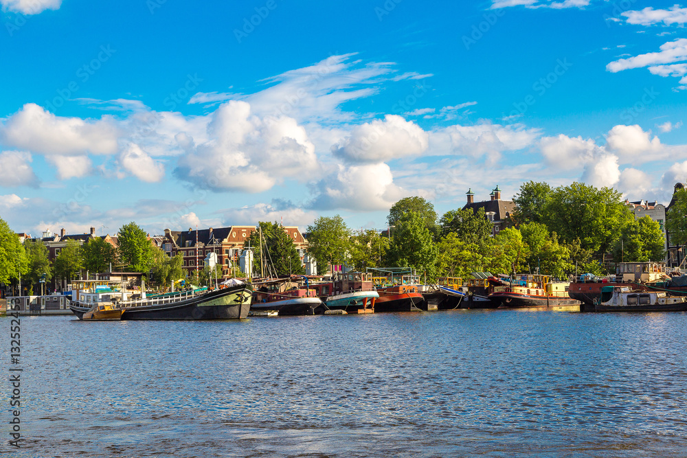 Obraz premium Canal in Amsterdam