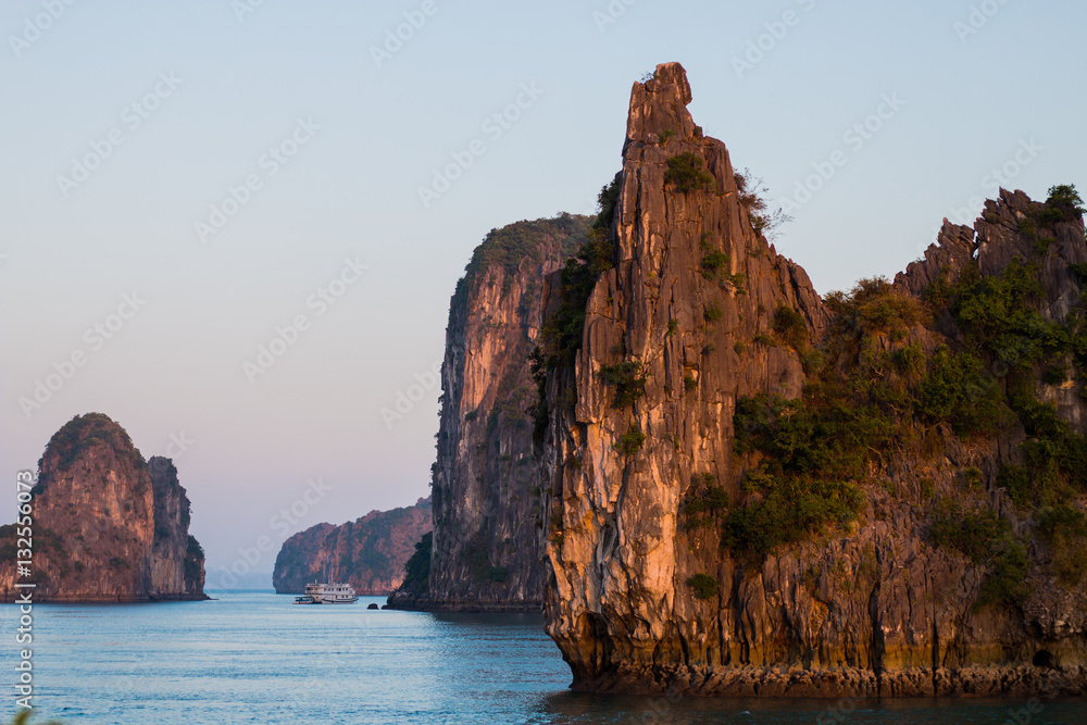 Naklejka premium Halong Bay, Vietnam