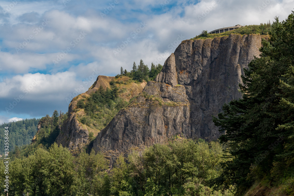 Columbia Gorge cliffs