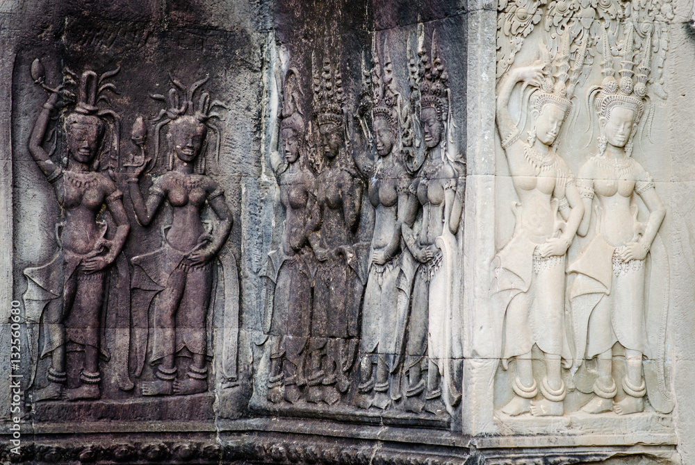 Old Angel sculpture and renovate Angel sculpture at Angkor Wat,Siem Reap, Cambodia Old Angel sculpture and renovate Angel sculpture at Angkor Wat,Siem Reap, Cambodia