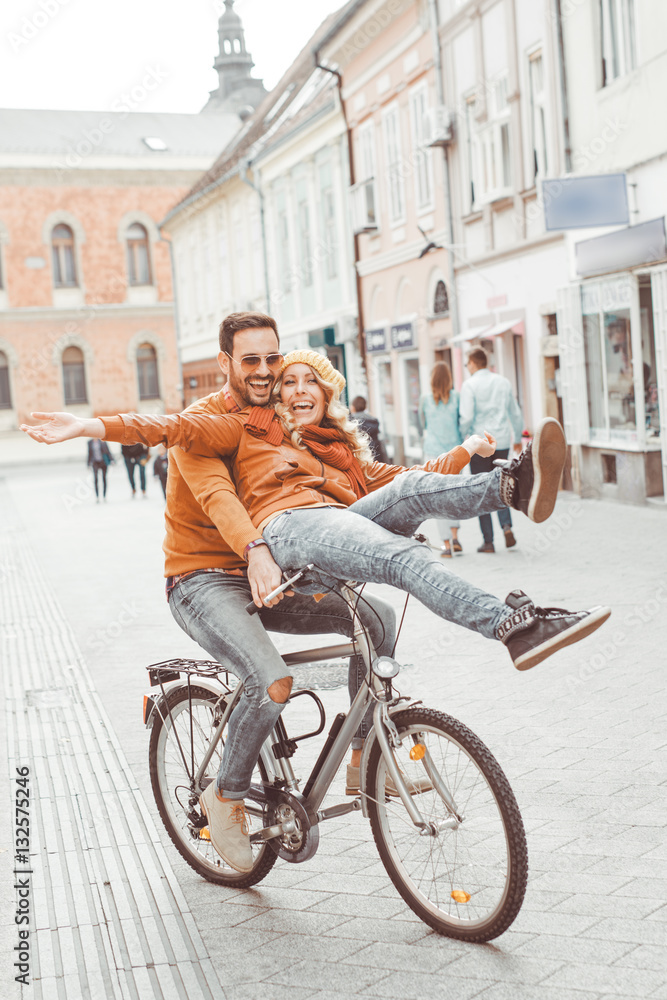 Fototapeta premium Couple in love in autumn