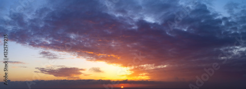 Fototapeta Naklejka Na Ścianę i Meble -  beautiful evening sky over  at sunset
