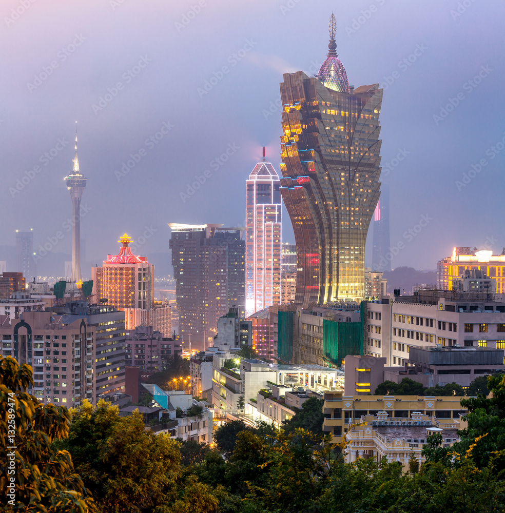 Fototapeta premium Noc miasta Makau