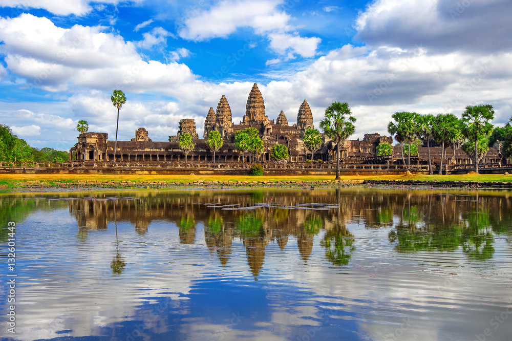 Naklejka premium Angkor Wat Temple, Siem reap in Cambodia.