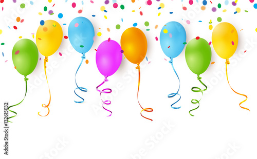 Bunte Luftballons mit Bänder und Konfetti