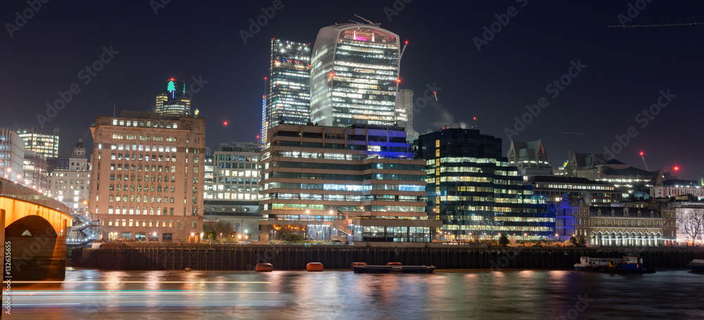 Naklejka premium City of London skyline