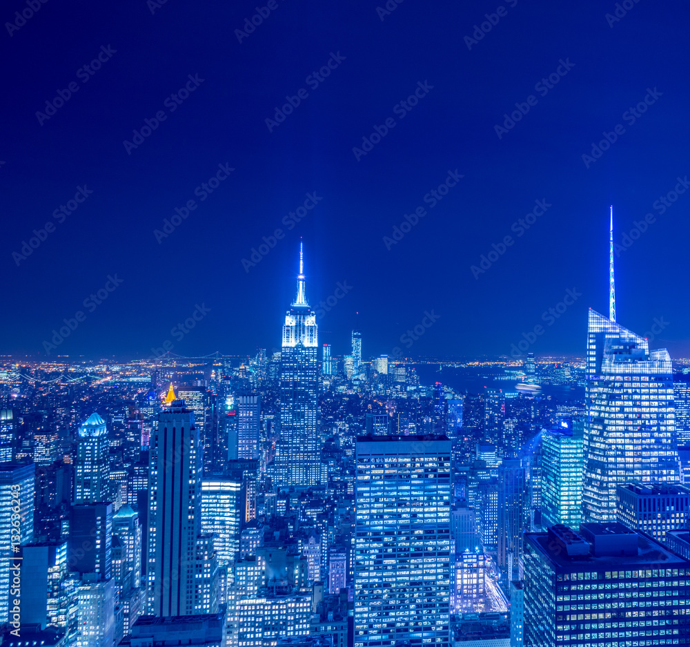 Obraz premium View of New York Manhattan during sunset hours
