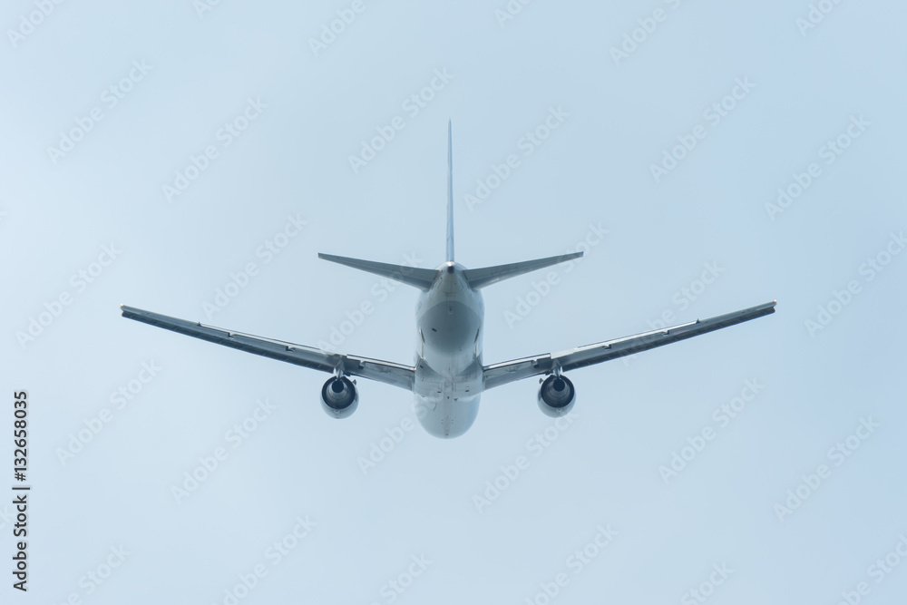 旅客機(後方) 旅客機(後方)