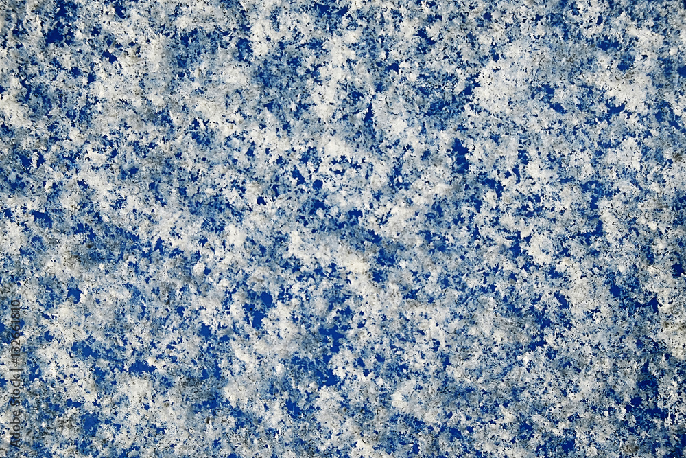 Obraz premium the sparkling white snow on the blue
