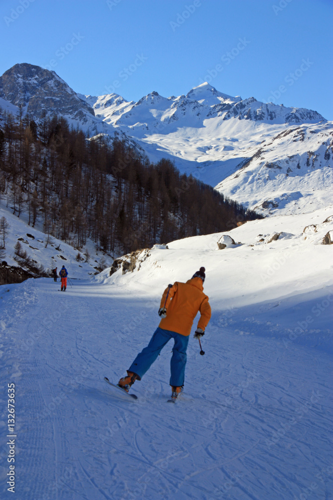 Ski de randonnée dans la vallée de Val-d'Isère en Savoie, France