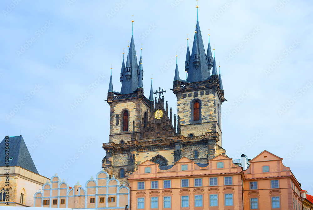 Центральная площадь в Праге. Собор св. Марии.