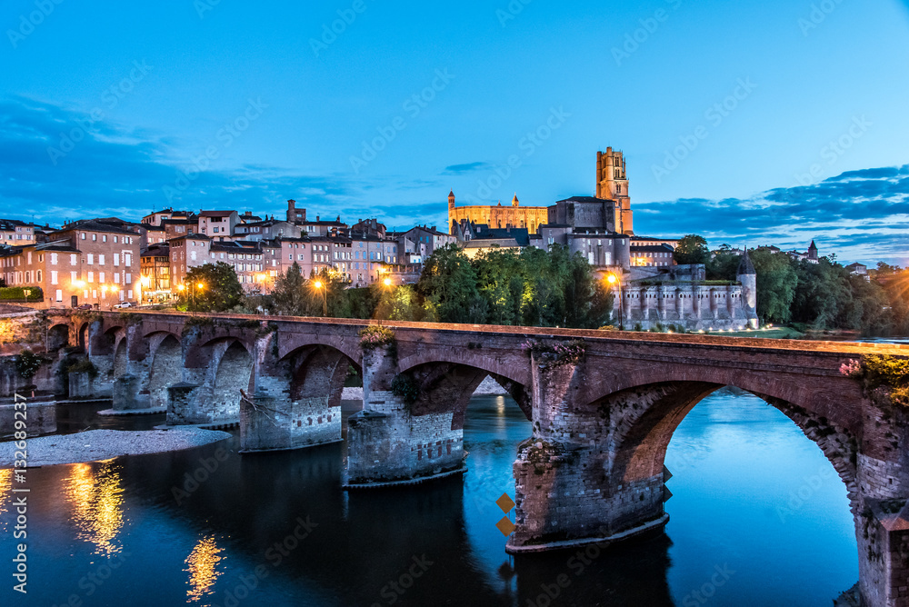 Fototapeta premium Pont Vieux d'Albi de nuit