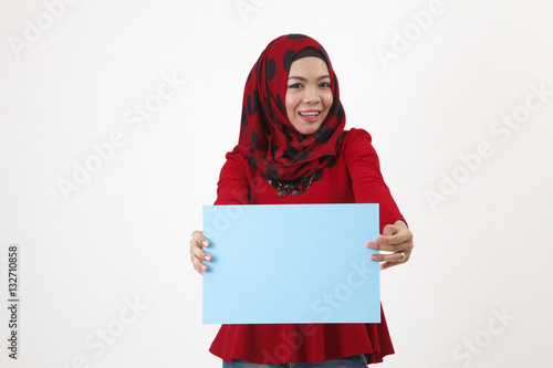 musliman hold placard
