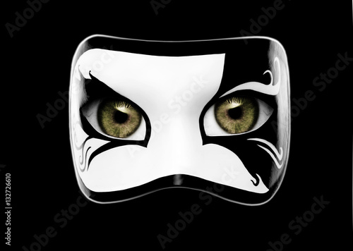 Schwarz-Weiße Maske mit Augen
