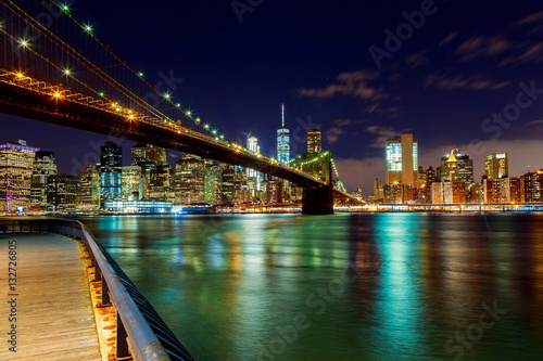Fototapeta Naklejka Na Ścianę i Meble -  Brooklyn Bridge over East River night in New York City