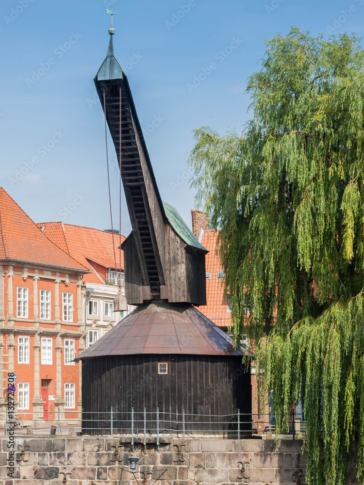 Fotografie alter kran in lueneburg