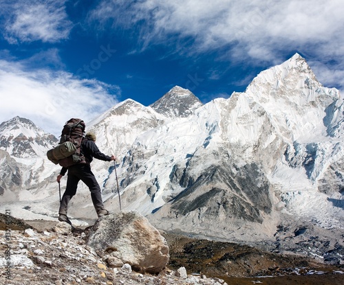 Mount Everest from Kala Patthar with tourist