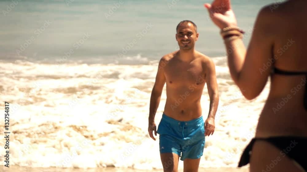 Happy, handsome man walking on beach and looking at beautiful girl, super slow motion 240fps
Happy, handsome man walking on beach and looking at beautiful girl, super slow motion 240fps