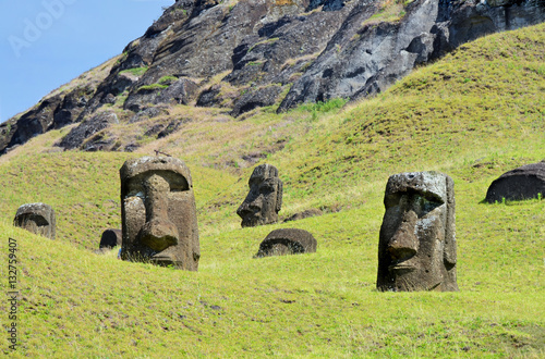 Obraz na płótnie Moai statues on Easter Island