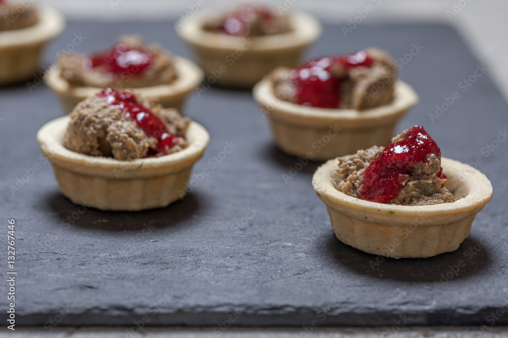 Small Pate tartlets Small Pate tartlets