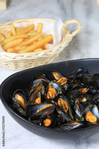 cooked open blue mussels