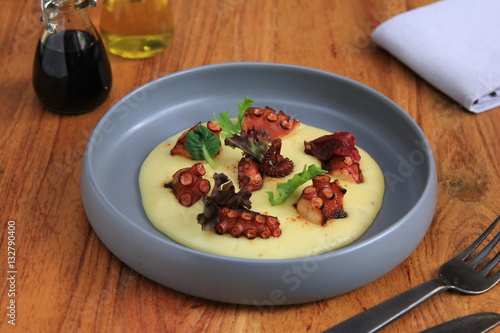 octopus with cheese