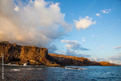 Tableau sur toile Ocean cliffs.  Lanai, Hawaii.