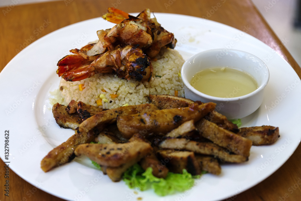 vietnamese fried rice with pork and shrimp vietnamese fried rice with pork and shrimp