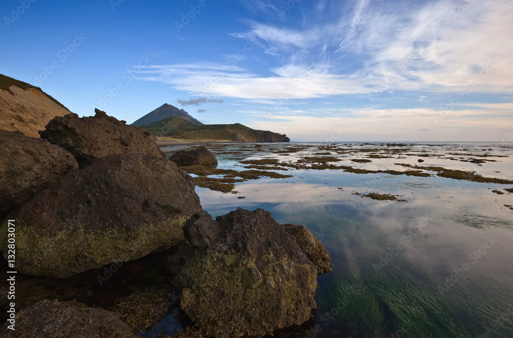 Fototapeta premium Morning outflow on the coast of Okhotsk sea.