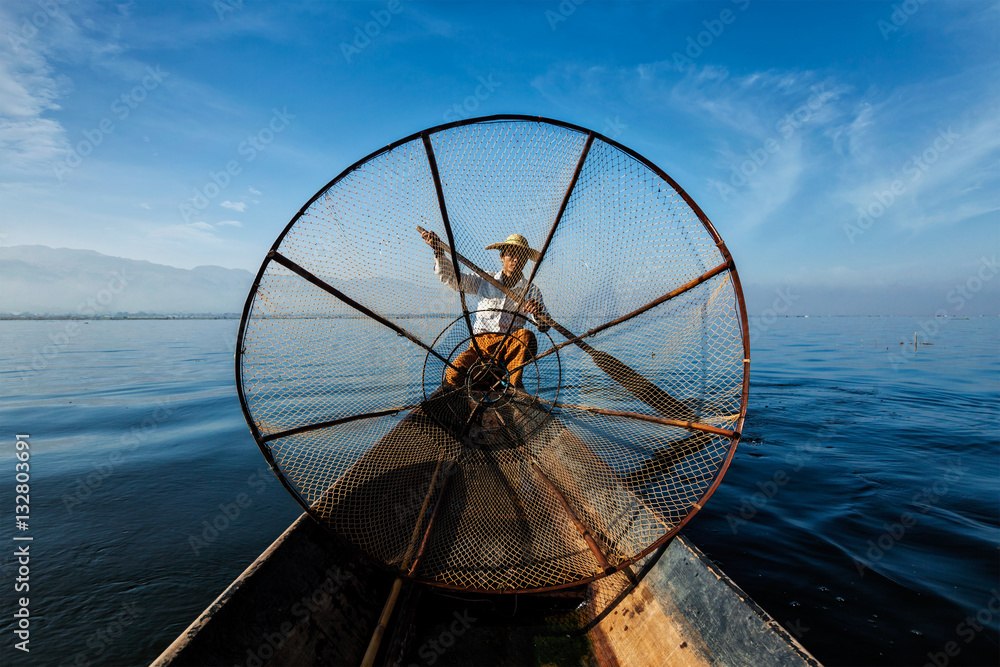 Traditional Burmese fisherman at Inle lake, Myanmar