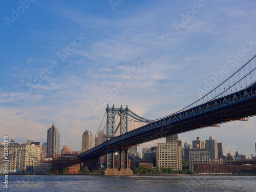 Fototapeta Naklejka Na Ścianę i Meble -  Manhattan bridge cross river,New York