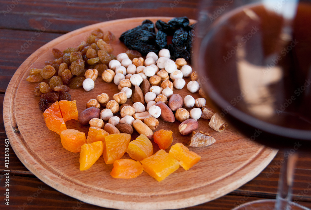 nuts and dried fruit to wine Stock 写真 Adobe Stock