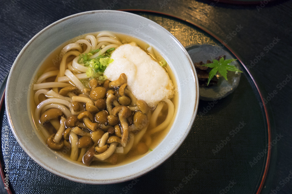 とろろなめこうどん とろろなめこうどん
