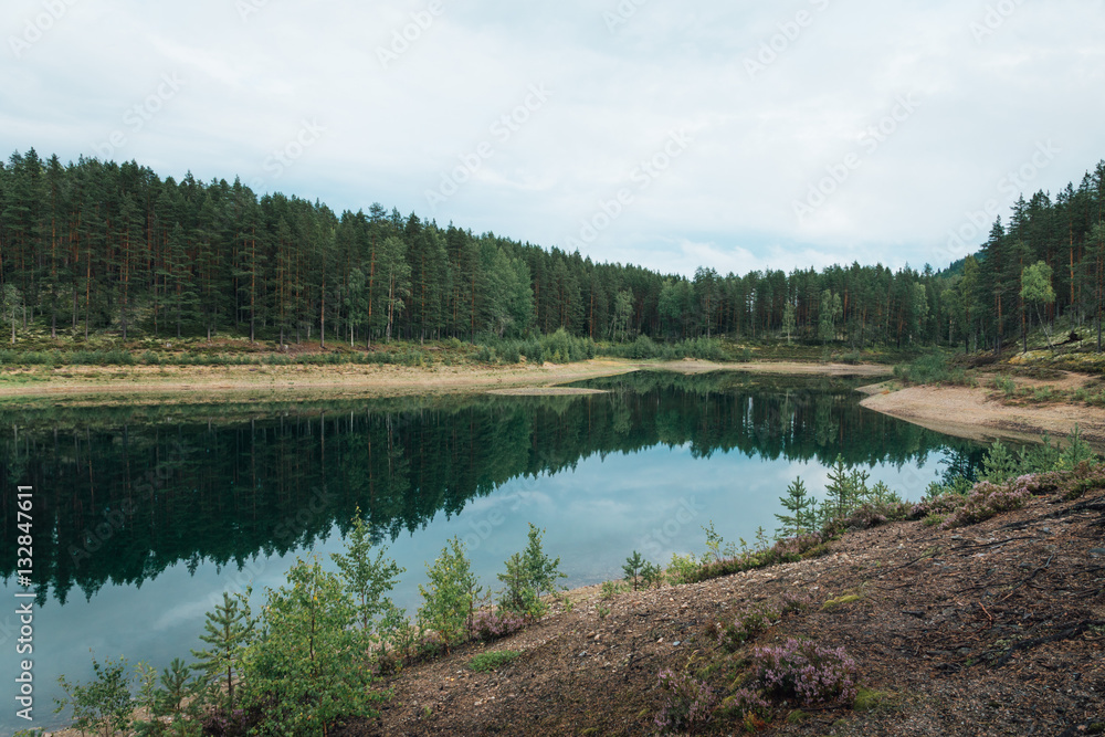 Green tarn nature reserve outside Ljusdal in Sweden	 Naturreservat