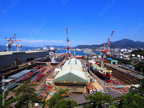 造船所(広島県呉市 「歴史の見える丘」からの眺望)
