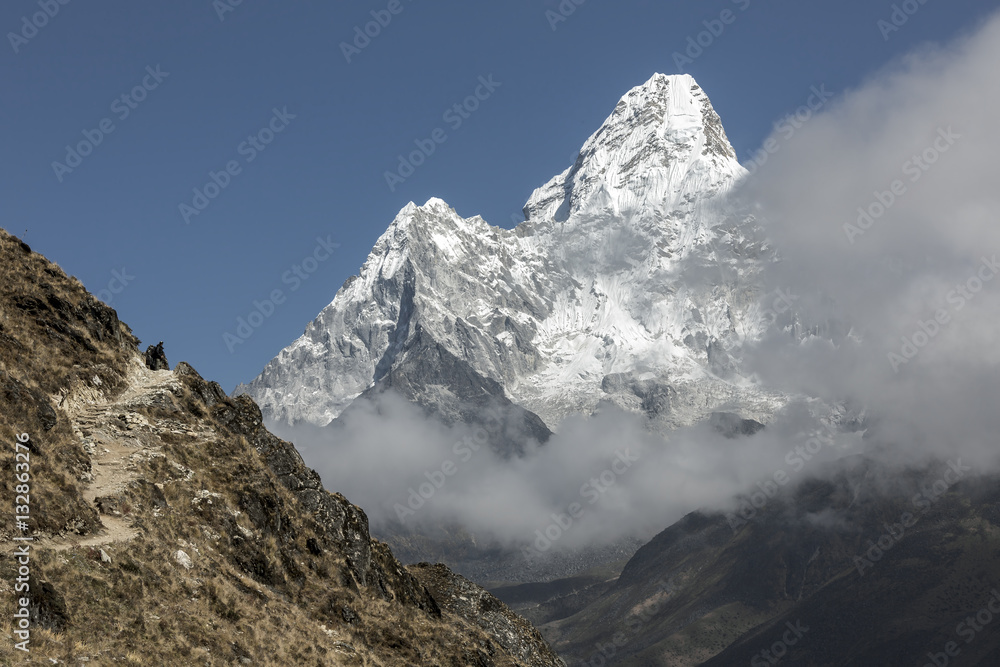 Φωτογραφία View of the Ama Dablam (6814 m) from South - Everest region, Nepal, Himalayas