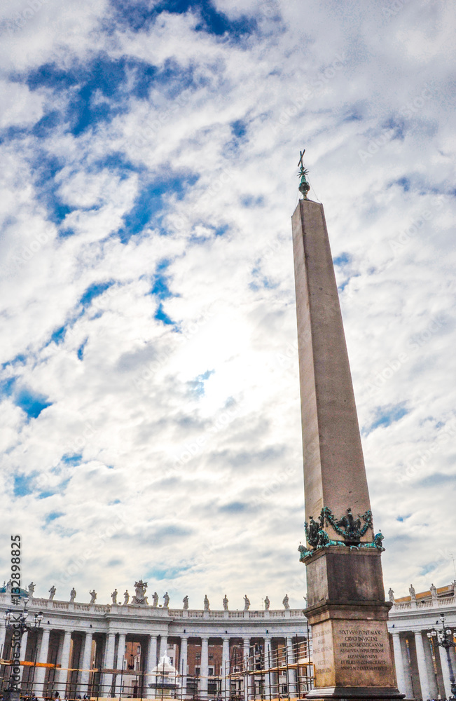 Obelisco nel cielo