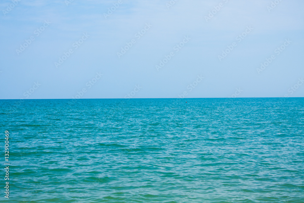 Fototapeta premium Adriatic Sea coast view. Seashore of Italy, summer sandy beach with clouds on horizon.