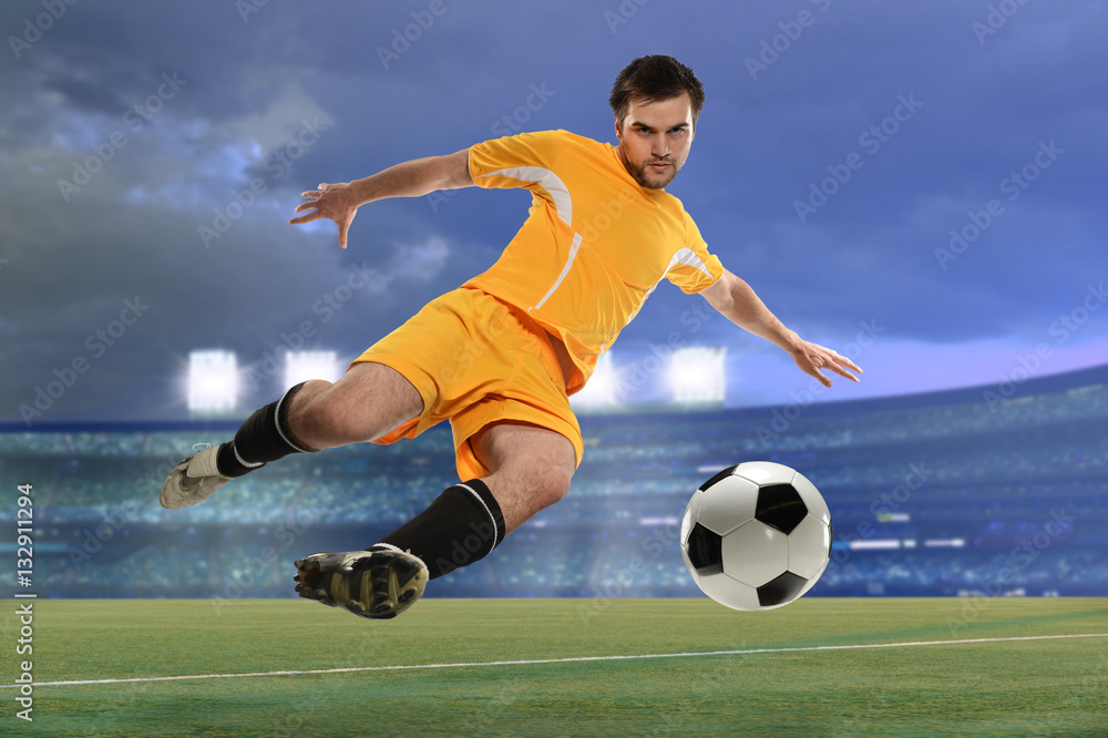 Obraz premium Soccer Player Kicking Ball