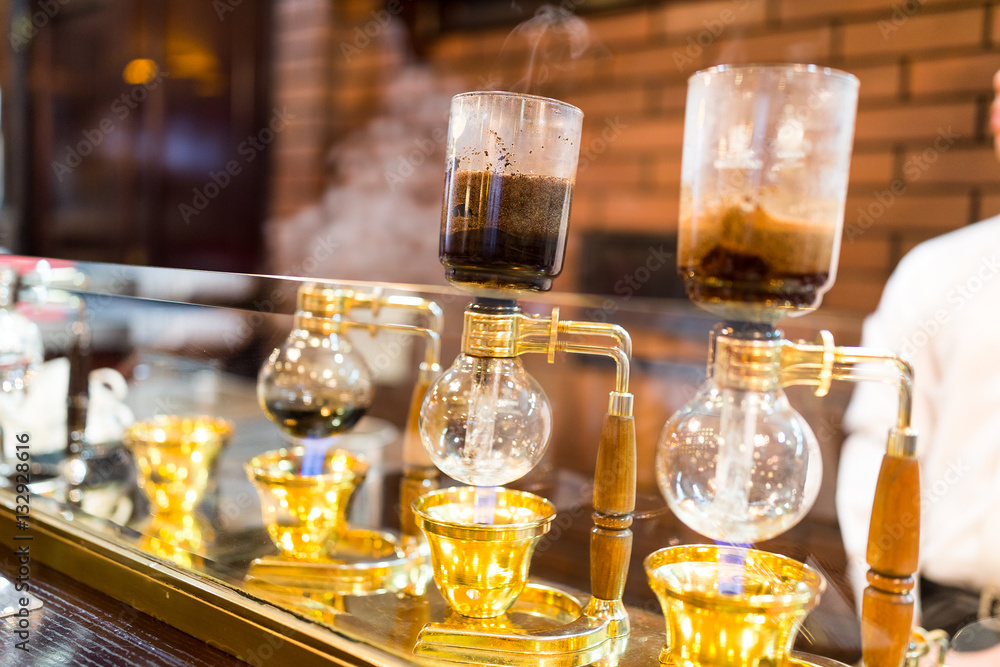 Siphon Coffee Brewing for hot coffee Siphon Coffee Brewing for hot coffee